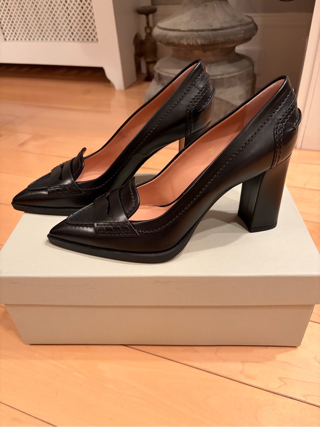 Nib Santoni Women’s Black Leather High Heel Loafer “Estelle” Size 38.5/8.5